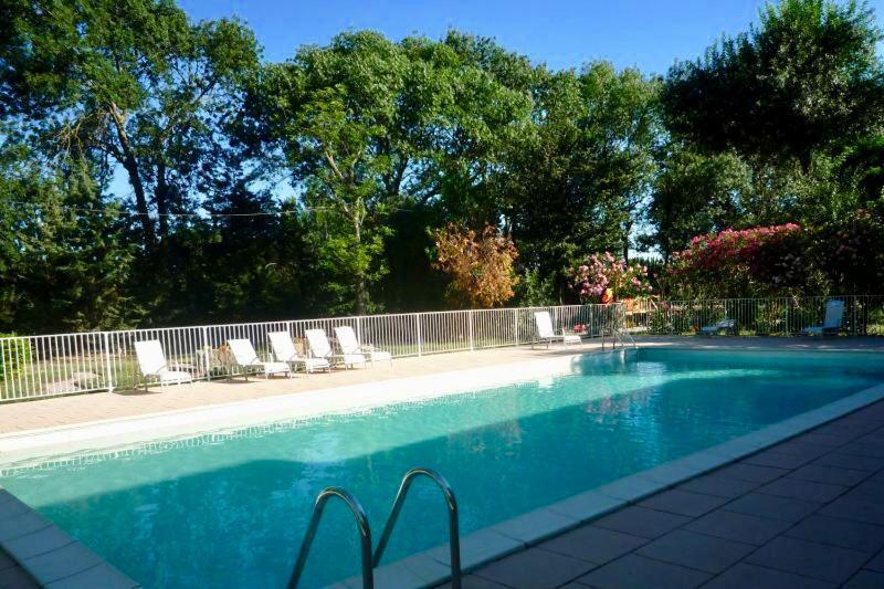Camping Du Lion Bourg-Saint-Andéol Exterior foto
